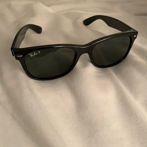 RayBan new Wayfair with Case